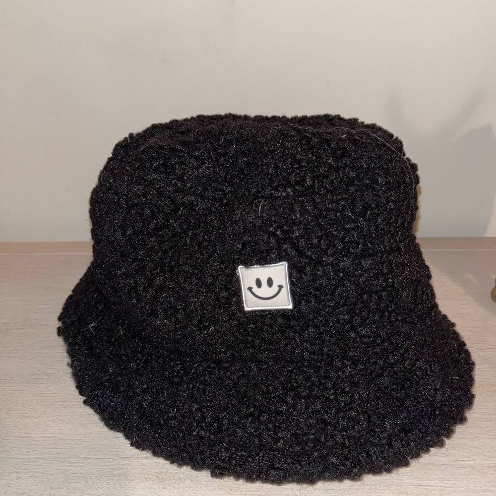 Black Sherpa Bucket Hat